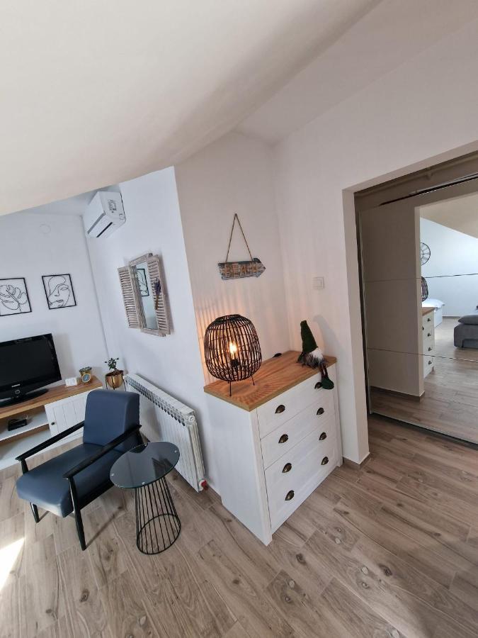 Studio Apartman Varadero เบียโลวาร์ ภายนอก รูปภาพ