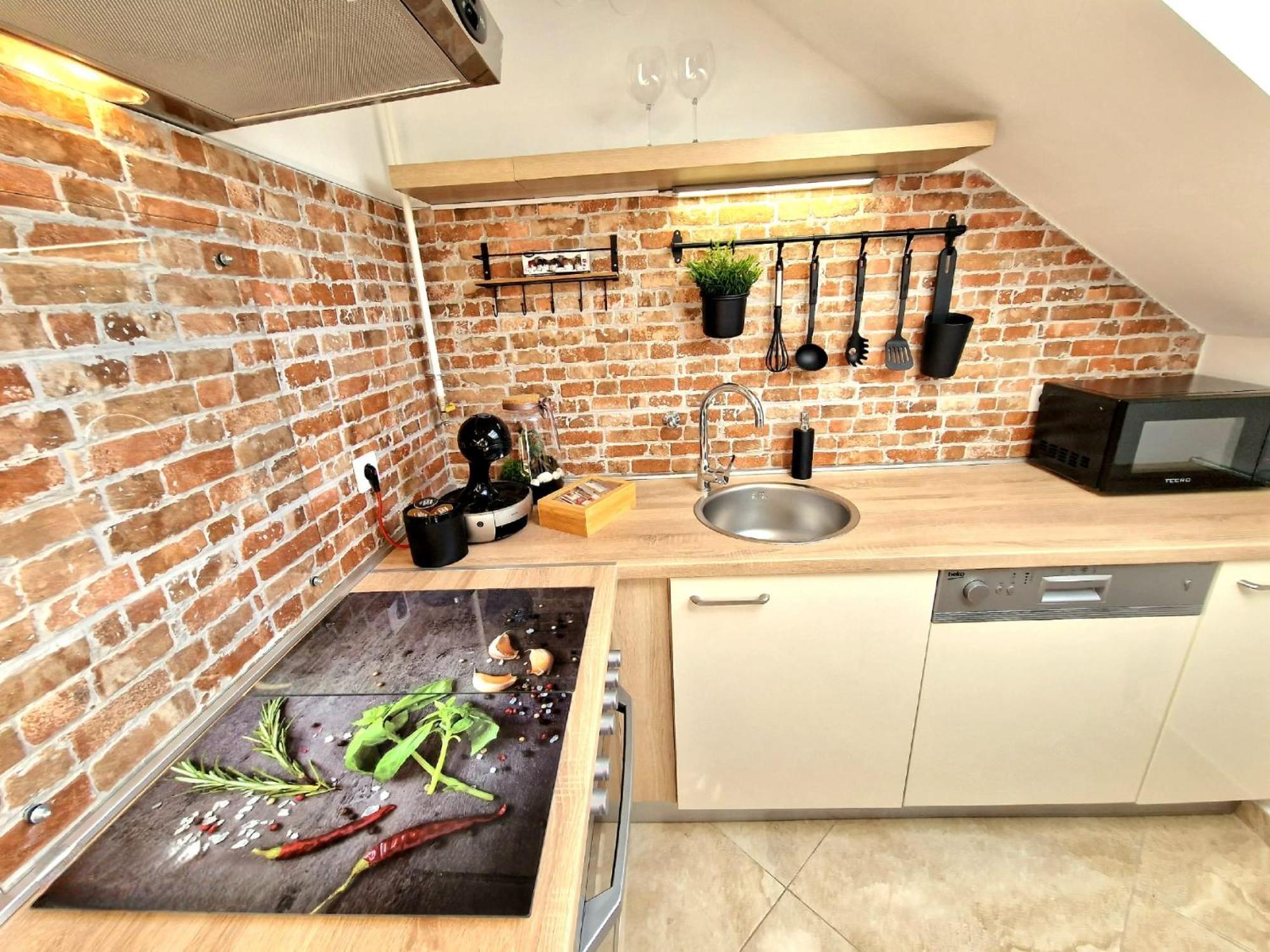 Studio Apartman Varadero เบียโลวาร์ ภายนอก รูปภาพ