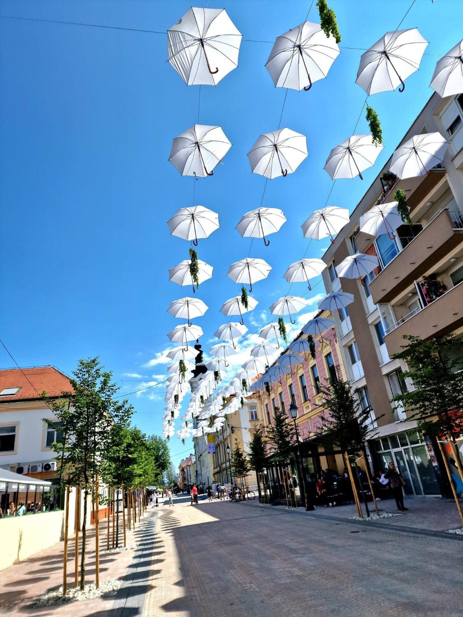 Studio Apartman Varadero เบียโลวาร์ ภายนอก รูปภาพ
